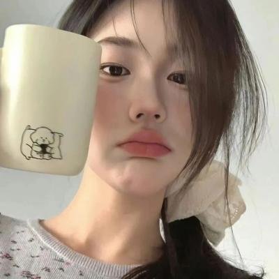 出位俏娇娃